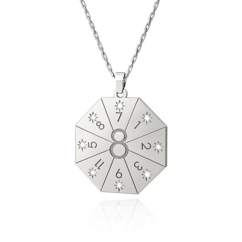 Naszyjnik z wisiorkiem Brama Lwa 8.8 w kolorze srebrnym – Amulet Duszy