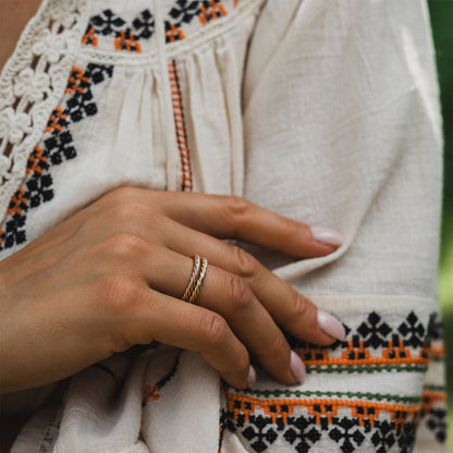 Koperen tensorring in goudkleur - Beschermende amulet