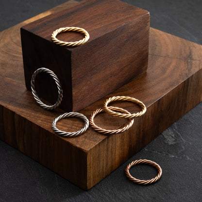 Koperen tensorring in zilverkleur - Beschermende amulet