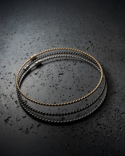 Srebrny naszyjnik tensorowy pokryty platyną - Kubit Królewski (144 MHz)